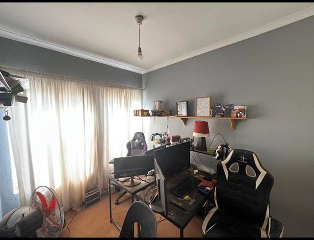 3 BEDROOM PROPERTY TO RENT IN BIRCHLEIGH NORTH